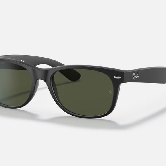 Ray-Ban New Wayfarer polarized sunglasses (RB2132). Matte black/green - Picture 11 of 11
